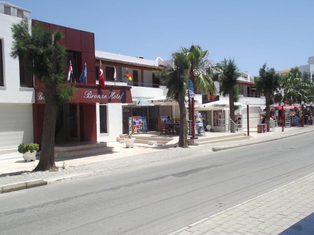 Bronze Hotel Gümbet Buitenkant foto