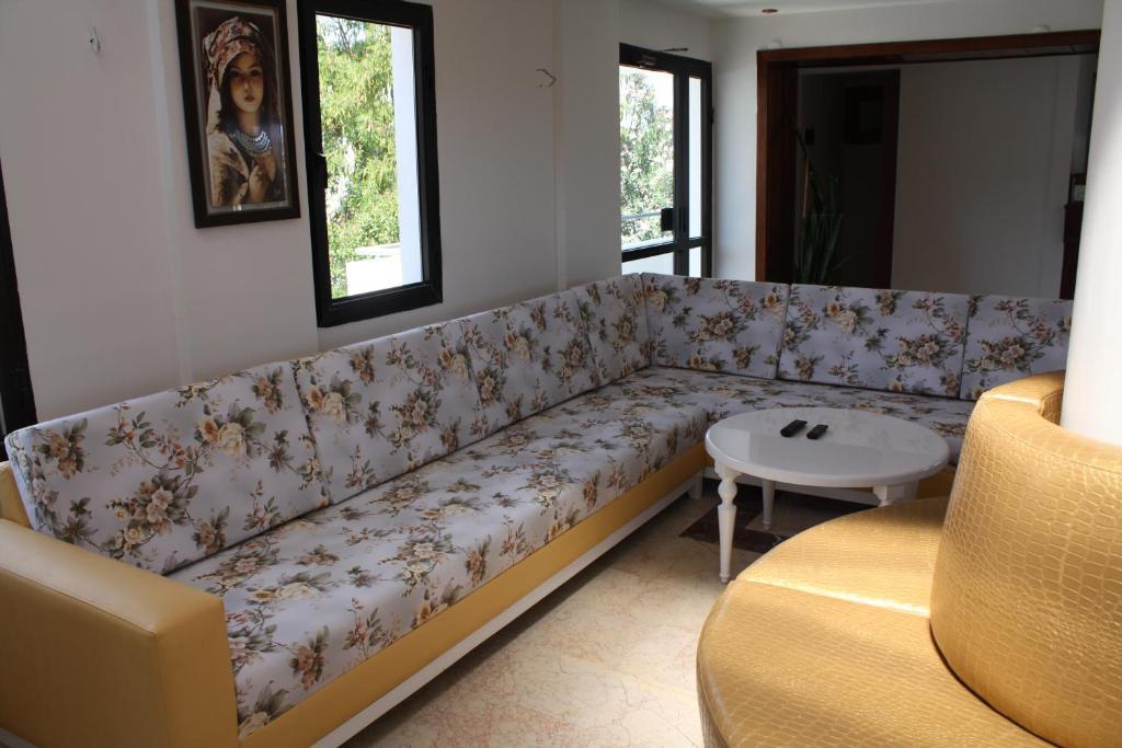 Bronze Hotel Gümbet Buitenkant foto