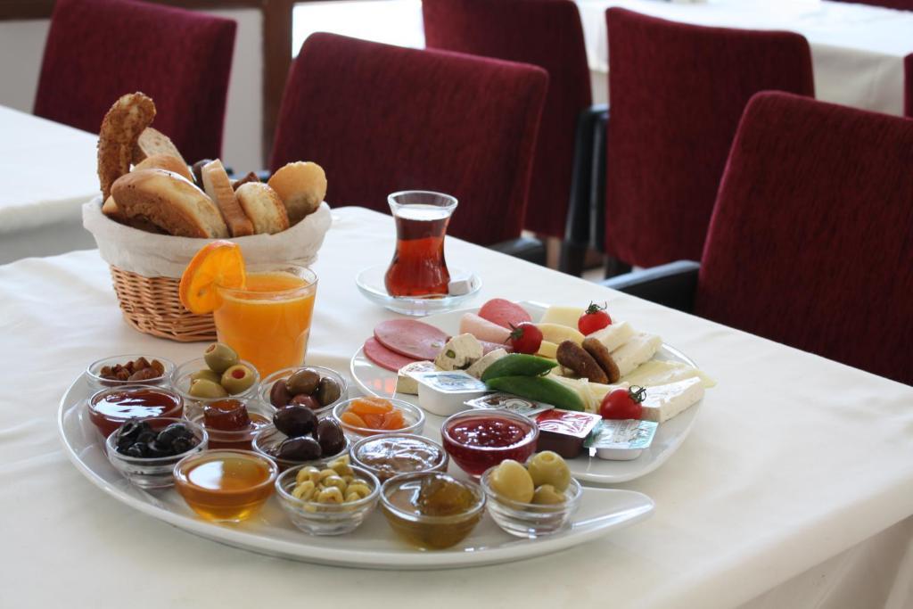 Bronze Hotel Gümbet Buitenkant foto
